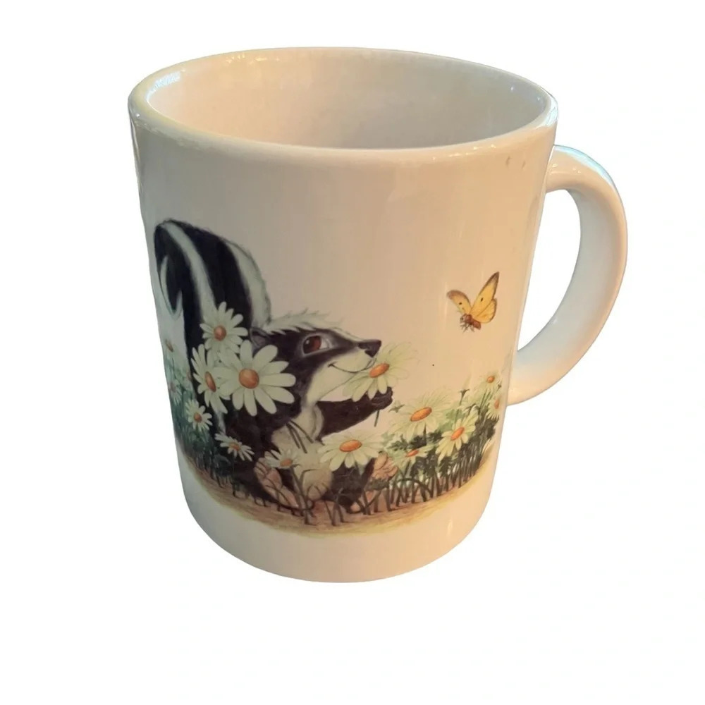 He hath made everything beautiful in its time Ecclesiastes mug skunk flower VTG